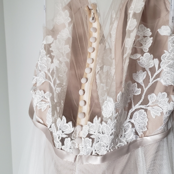 Wtoo Wedding Dress - Picture 7 of 9